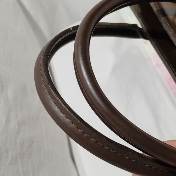 ON HOLD @cheriealyons Louis Vuitton Damier Ebene Rivoli MM W Strap (No Lock/Key) - Picture 4 of 16